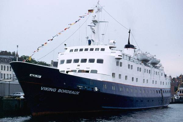 Photograph of the vessel  Viking Bordeaux pictured in Lübeck on 27th May 2001