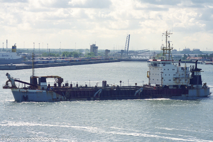 Vlaanderen XX pictured dredging at Zeebrugge on 13th May 2003