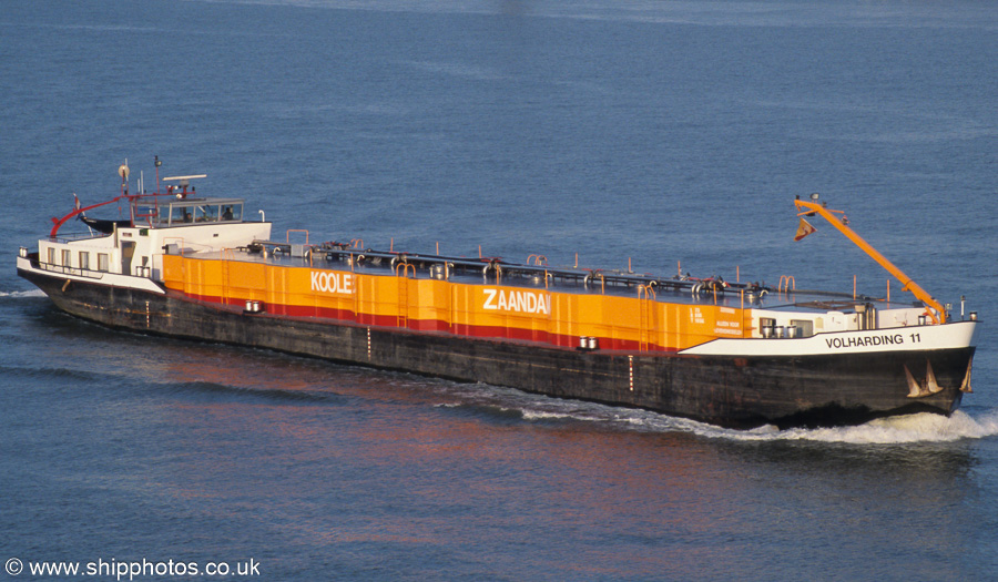 Photograph of the vessel  Volharding 11 pictured on the Nieuwe Maas at Vlaardingen on 16th June 2002