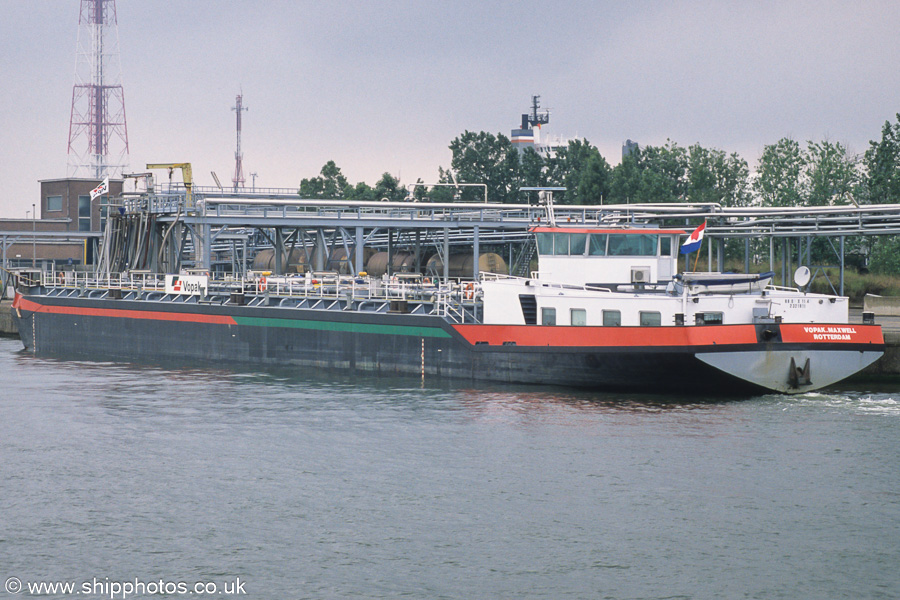 Photograph of the vessel  Vopak.Maxwell pictured in Kanaldok B1, Antwerp on 20th June 2002