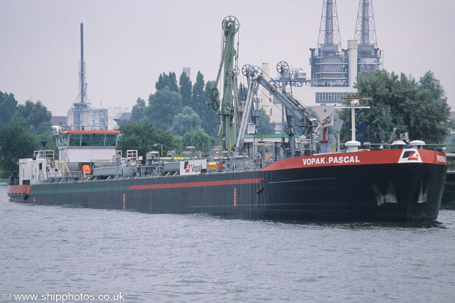 Photograph of the vessel  Vopak.Pascal pictured in Kanaldok B3, Antwerp on 20th June 2002