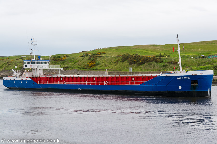 Photograph of the vessel  Willeke pictured arriving at Aberdeen on 30th May 2019