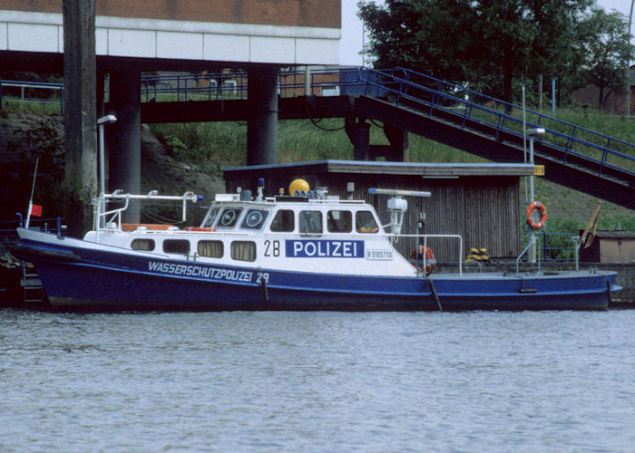 Photograph of the vessel  Wasserschutzpolizei 28 pictured at Hamburg on 27th May 1998