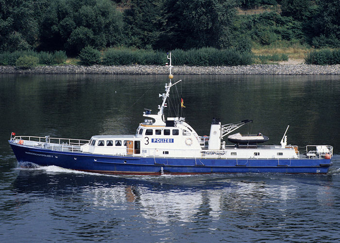 Photograph of the vessel  Wasserschutzpolizei 3 pictured at Hamburg on 21st August 1995