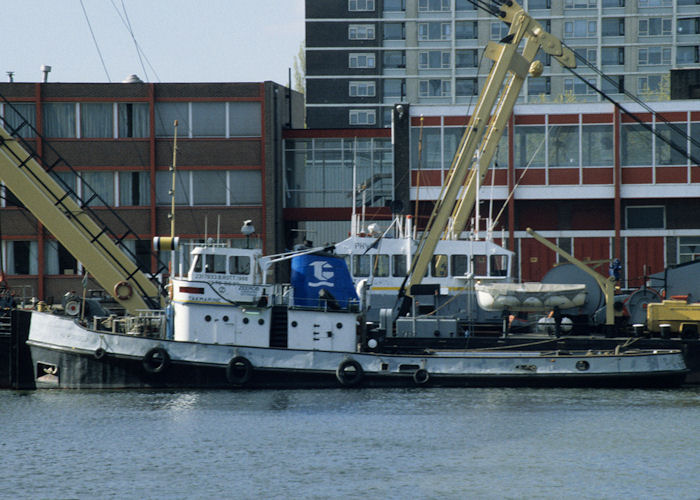 Photograph of the vessel  Zeerob pictured in Rotterdam on 20th April 1997